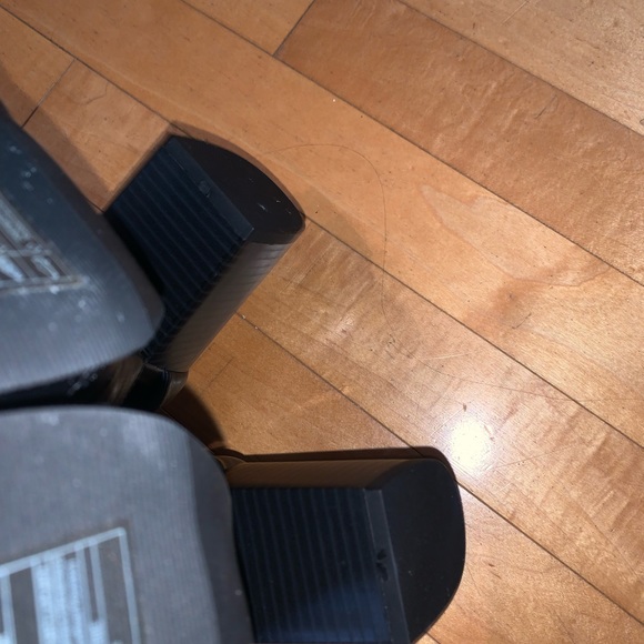 [7]👢NWOT - F21 buckled cutout booties - Picture 13 of 13